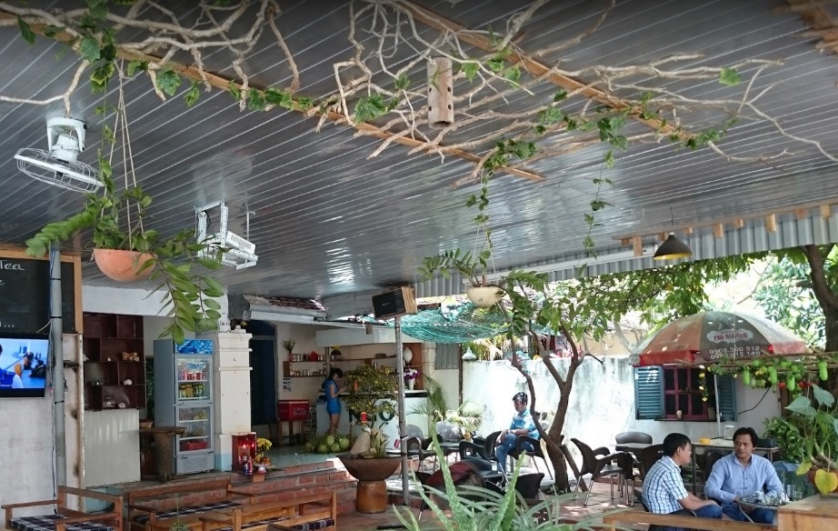 Không gian tại nhà hàng Nam Dinh