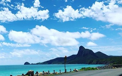 Đỉnh núi Tình Yêu – Địa danh du lịch ngọt ngào và lãng mạn nhất ở Côn Đảo