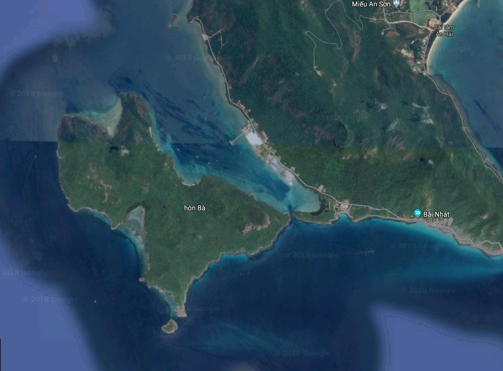 Vị trí của đảo Hòn Bà trên bản đồ vệ tinh