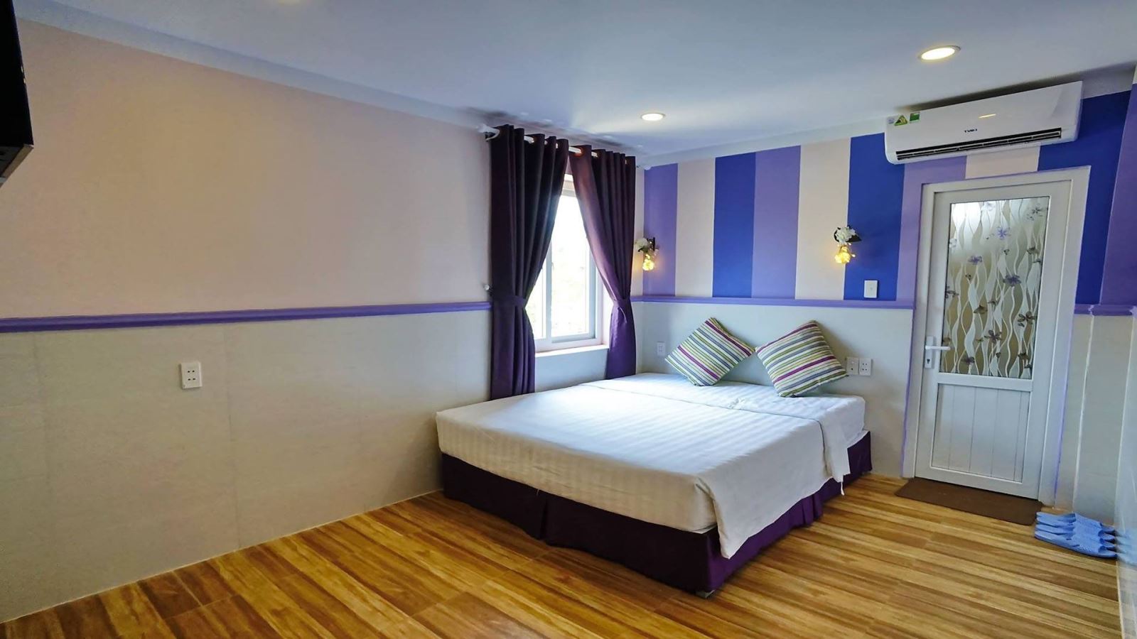 Phòng nghỉ ở khách sạn Q Songchi Côn Đảo